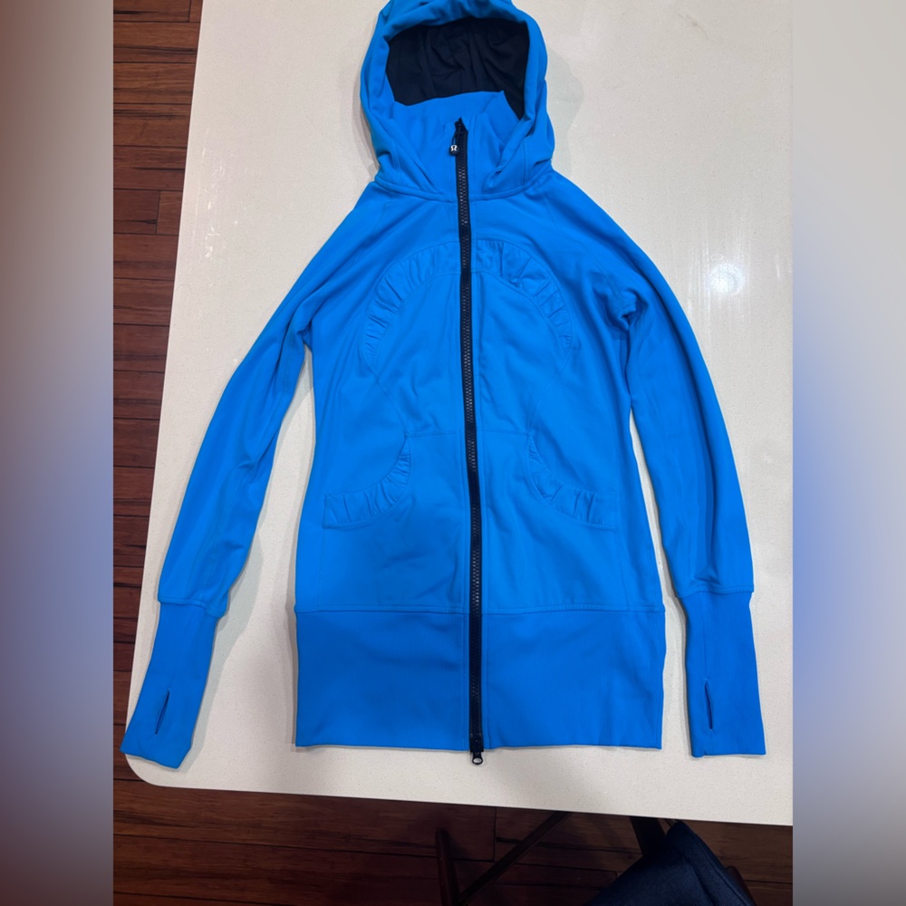 lululemon athletica Bright Teal Blue Active Top